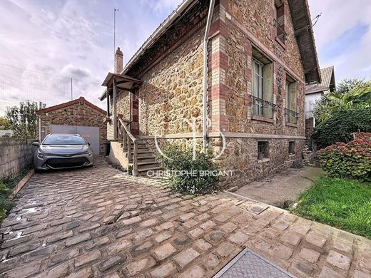 Luxury home in Villejuif, Val-de-Marne