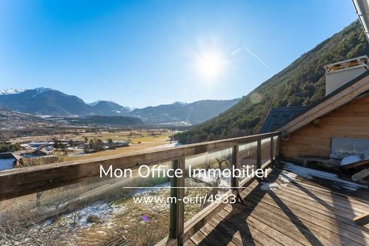 Luxury home in Réotier, Hautes-Alpes