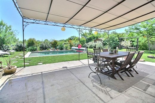 Luxury home in Vacquières, Hérault