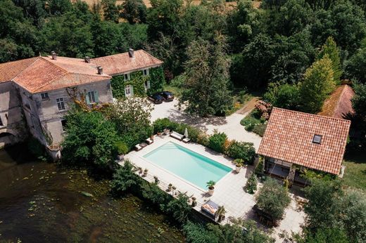 豪宅  Parcoul, Dordogne