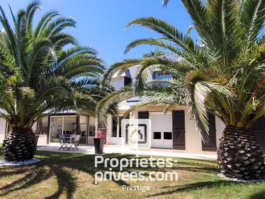 Villa a Fouesnant, Finistère