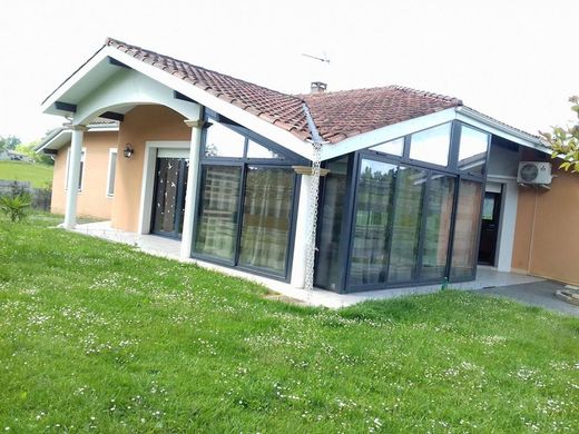 Luxe woning in Pouillon, Landes