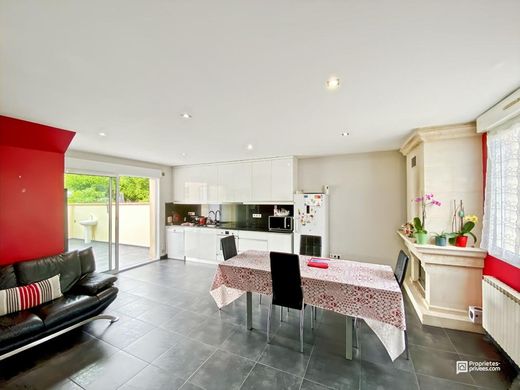 Элитный дом, Le Bouscat, Gironde