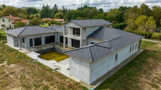 Luxury home in Saint-Loubès, Gironde