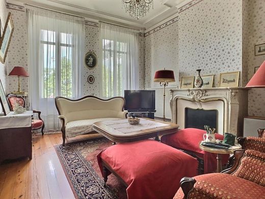 Luxury home in Lormont, Gironde