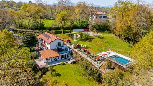 Villa in Arcangues, Pyrénées-Atlantiques