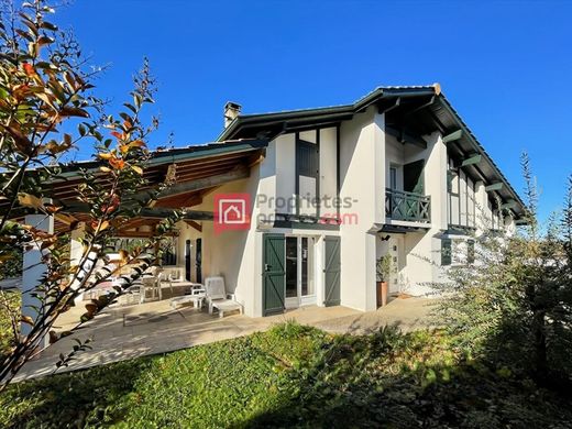 Luxury home in Ustaritz, Pyrénées-Atlantiques
