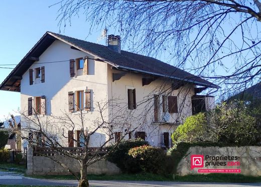 Reignier-Ésery, Haute-Savoieの高級住宅