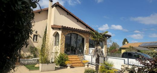 Casa di lusso a Meyzieu, Rhône