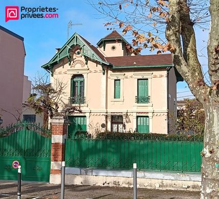 Πολυτελή κατοικία σε Cahors, Lot