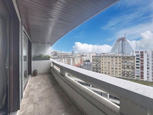 Apartment in Motte-Picquet, Commerce, Necker, Paris