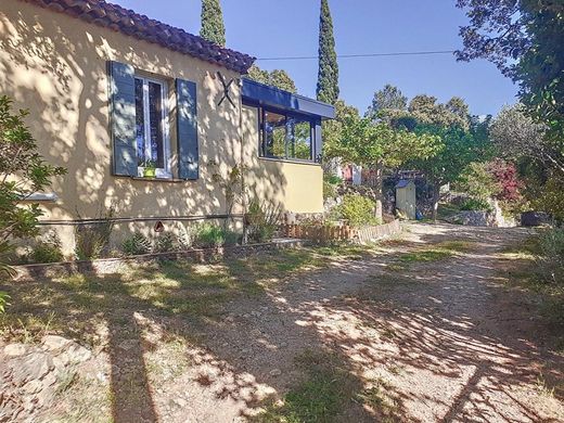 Villa en La Roquebrussanne, Var