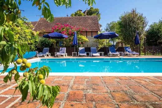 Maison de luxe à Cavagnac, Lot