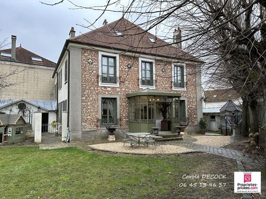 Casa di lusso a Brie-Comte-Robert, Seine-et-Marne