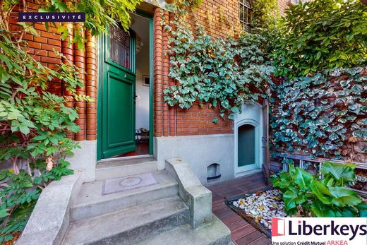 Casa de lujo en Suresnes, Altos de Sena