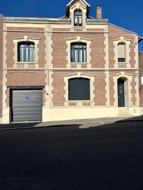 Luxe woning in Saint-Quentin, Aisne