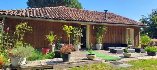 Luxe woning in Castets, Landes