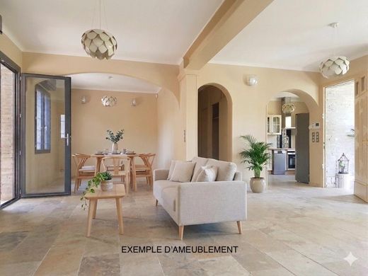 Luxury home in Saint-Maximin-la-Sainte-Baume, Var