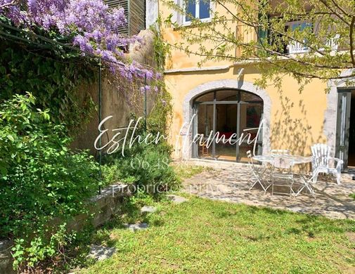 Luxury home in Saint-Hippolyte-du-Fort, Gard