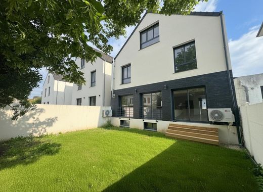 Maison de luxe à Massy, Essonne