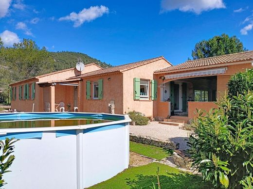 Maison de luxe à Le Val, Var