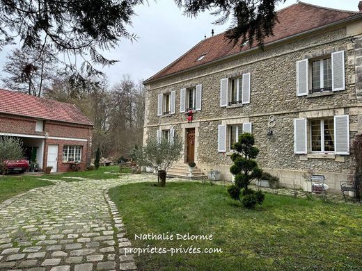 Luxury home in Ponchon, Oise