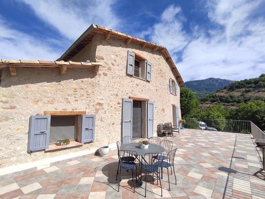 Luxury home in Thoard, Alpes-de-Haute-Provence