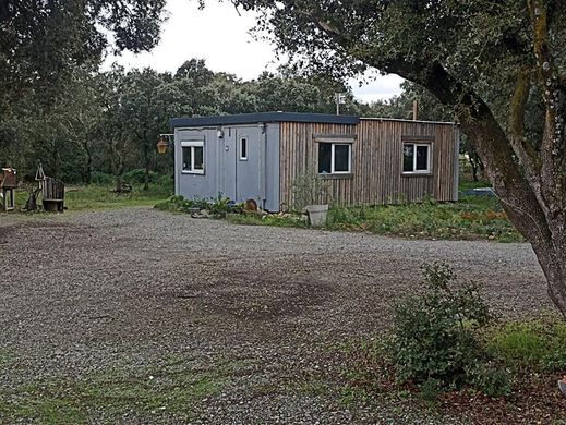 Land in La Garde-Adhémar, Drôme