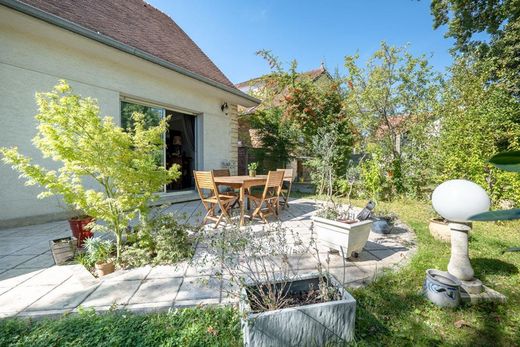 Maison de luxe à Champigny-sur-Marne, Val-de-Marne