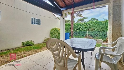 Luxury home in Les Mathes, Charente-Maritime