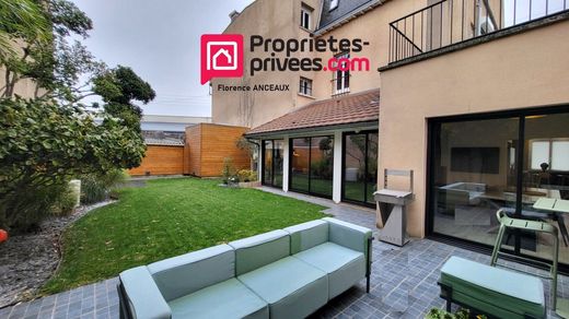 Maison de luxe à Saint-Quentin, Aisne