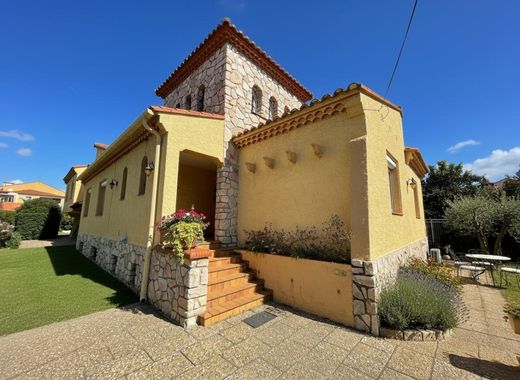 Casa di lusso a Elna, Pirenei Orientali
