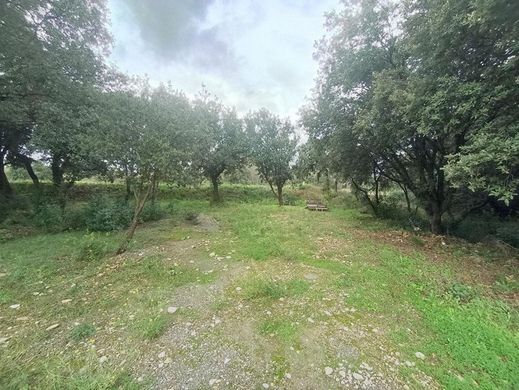 Land in La Garde-Adhémar, Drôme