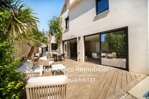 Villa in Aix-en-Provence, Bouches-du-Rhône