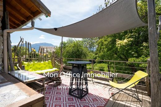 Luxury home in Embrun, Hautes-Alpes