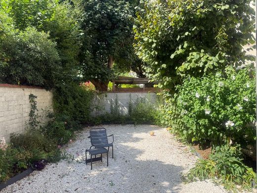 Luxury home in Asnières-sur-Seine, Hauts-de-Seine