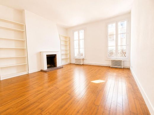 Apartment in Levallois-Perret, Hauts-de-Seine