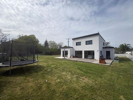 Luxury home in Riec-sur-Belon, Finistère