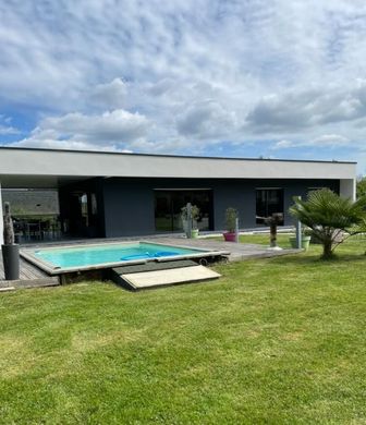 Luxury home in Bassillac, Dordogne