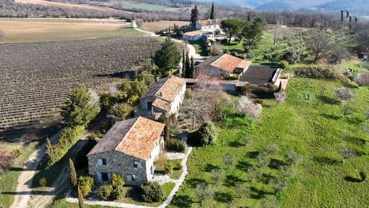 Villa in Viens, Vaucluse