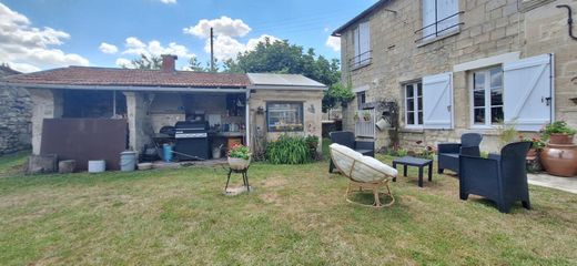 Luxe woning in Crépy-en-Valois, Oise