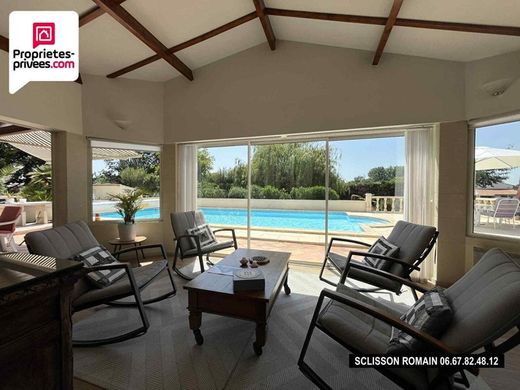 Luxury home in Braud-et-Saint-Louis, Gironde