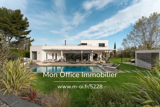 Villa in Cabriès, Bouches-du-Rhône