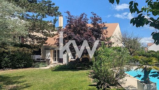 Villa a Soisy-sous-Montmorency, Val d'Oise