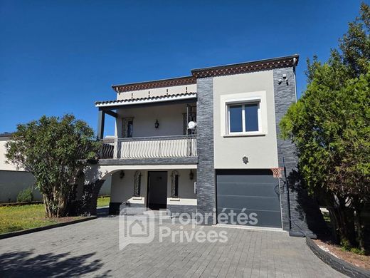 Luxury home in Montélimar, Drôme