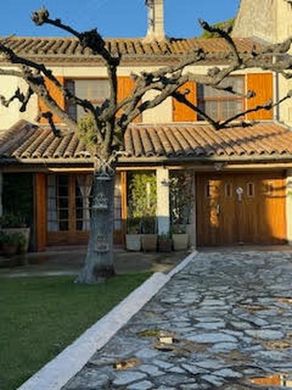 Luxury home in Arles, Bouches-du-Rhône