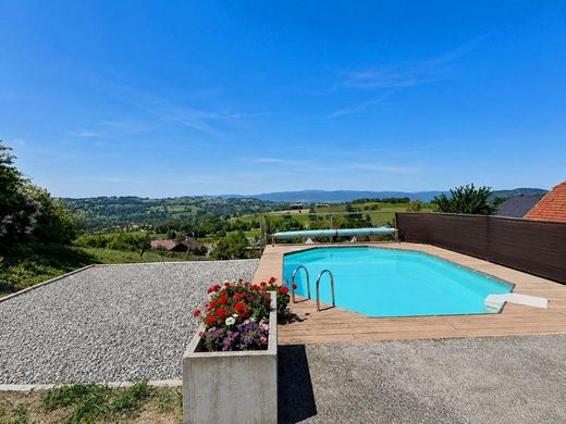 Casa di lusso a Gruffy, Alta Savoia