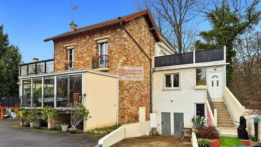 Luxury home in Ville-d'Avray, Hauts-de-Seine