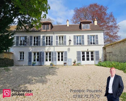 Luxury home in Houdan, Yvelines
