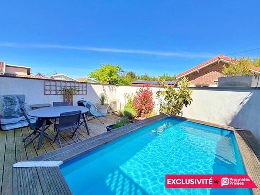 Luxury home in Bègles, Gironde